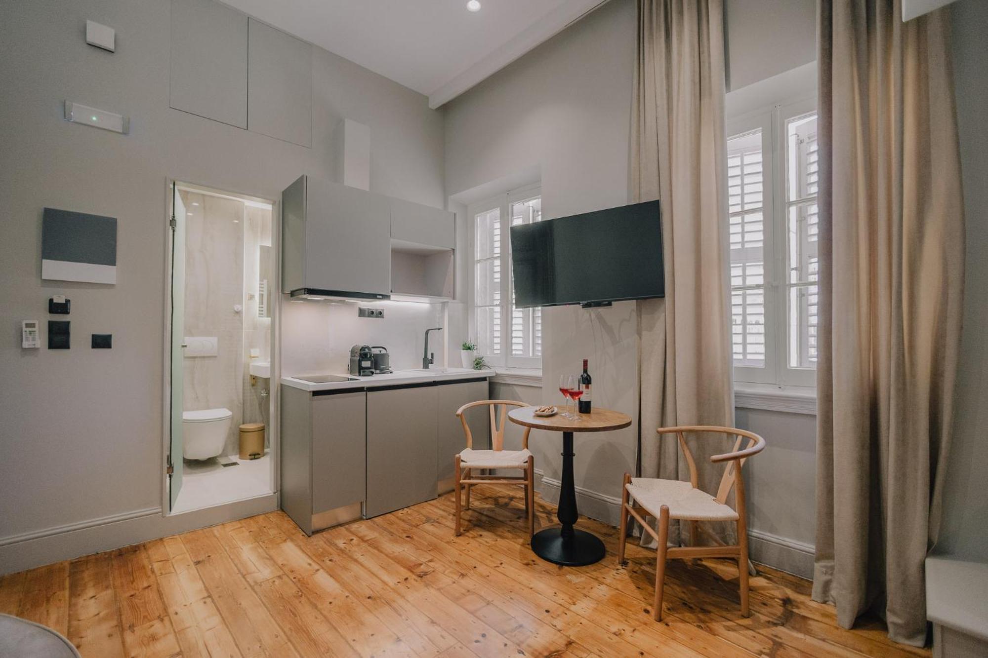 Sanrocco Suites -Corfu Town Luxury Apartments エクステリア 写真